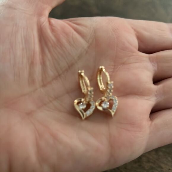 New 18K Gold Plated Hollow Heart Drop Clear Zirconua Party Earrings Lover's Gift - Picture 6 of 10